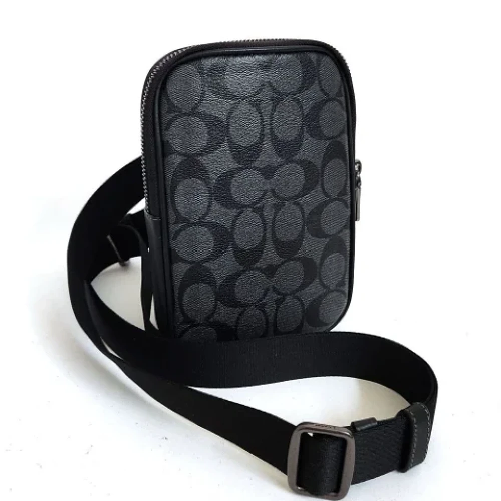 Coach Pre-owned Fabric shoulder-bags Black Dames