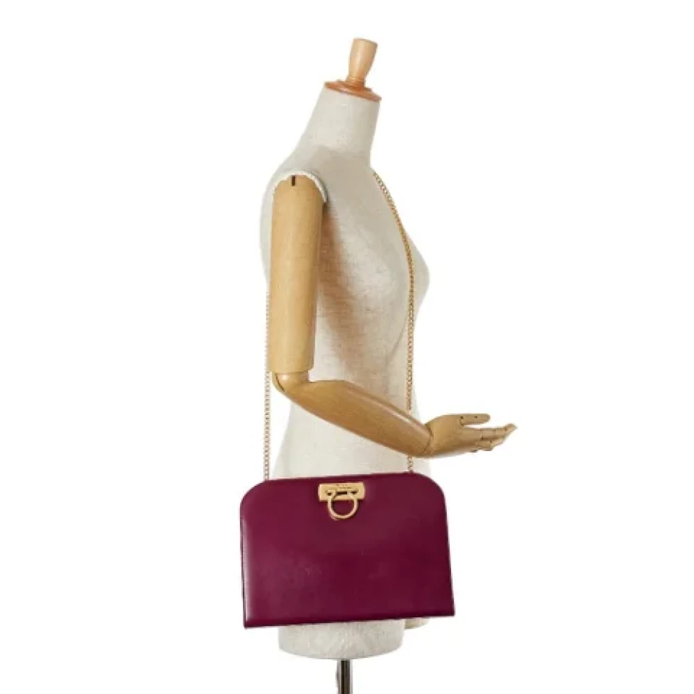 Salvatore Ferragamo Pre-owned Leather shoulder-bags Purple Dames