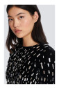 robe-courte-brodee-de-sequins