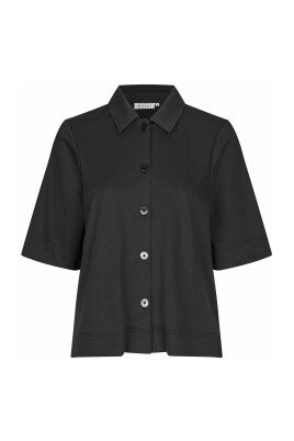 black-blouse-with-short-sleeves