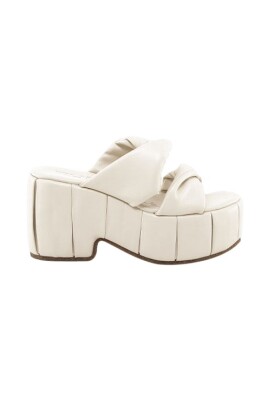 eco-friendly-sandal-heels