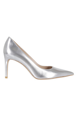 escarpin-metallique-argente-avec-design-pointu