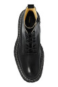 chaussures-a-semelle-crantee