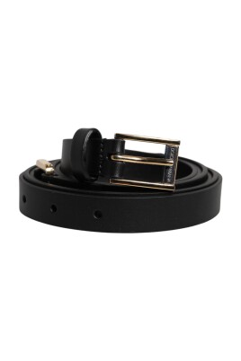 classic-calfskin-leather-belt-with-metal-buckle
