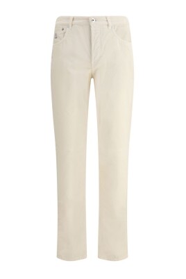 pantalon-en-velours-cotele-avec-texture-elegante