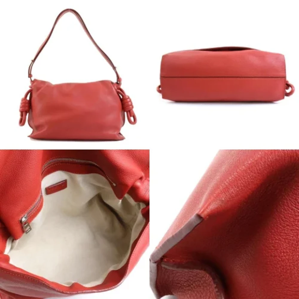 Loewe Pre-owned Leather shoulder-bags Red Dames