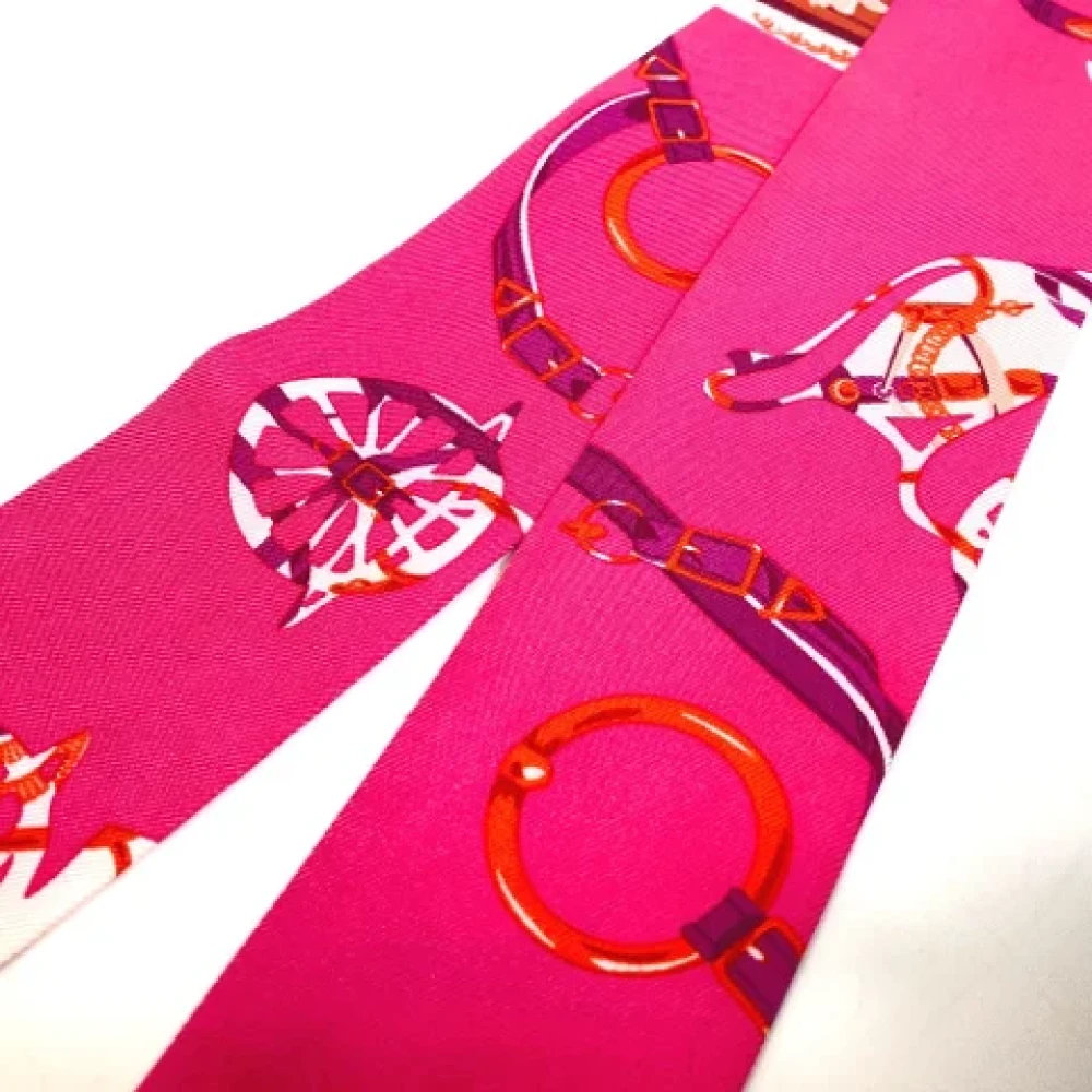 Hermès Vintage Pre-owned Silk scarves Pink Dames