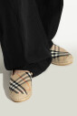 chaussures-avec-motif