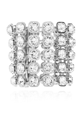 bracelet-with-shimmering-crystals