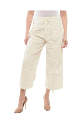 pantalon-beige-a-cordon-court