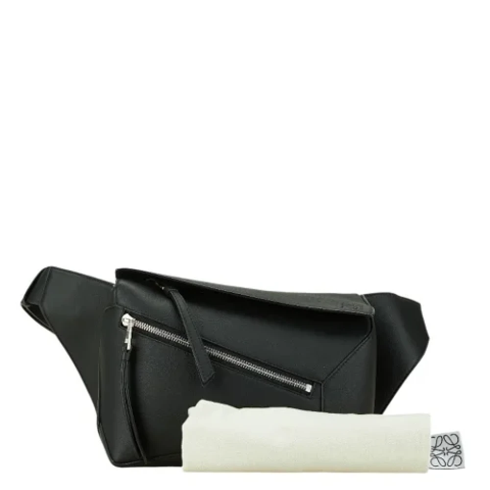 Loewe Pre-owned Leather crossbody-bags Black Dames