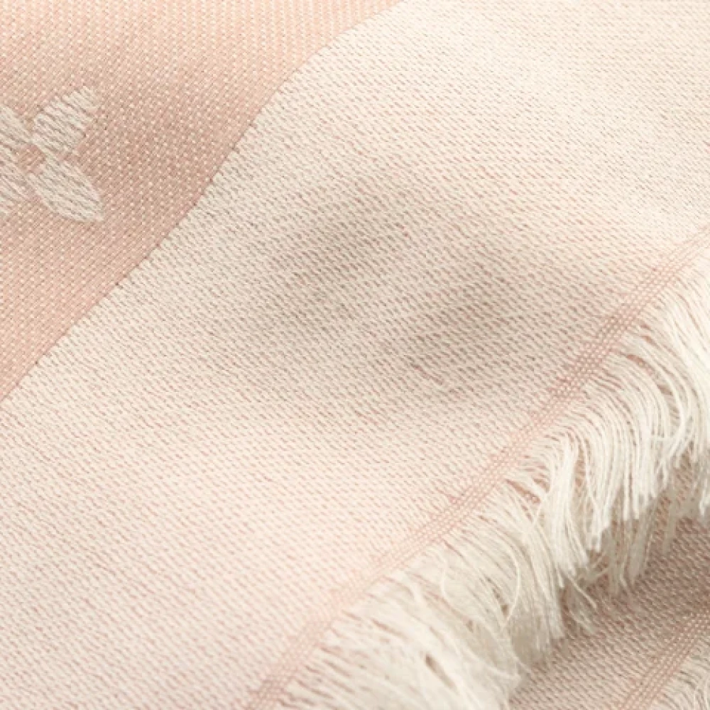 Louis Vuitton Vintage Pre-owned Silk scarves Beige Dames