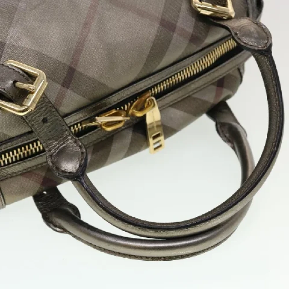 Burberry Vintage Pre-owned Leather shoulder-bags Gray Dames