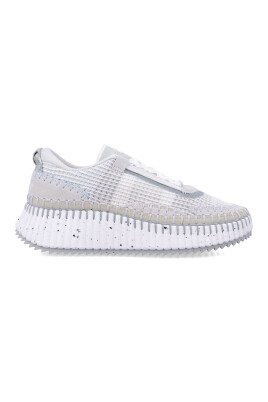 baskets-grises-en-maille-aw25