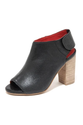 QUEBEC Högklackade Sandaler
