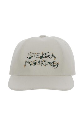 acries-woman-hat-stylish-model