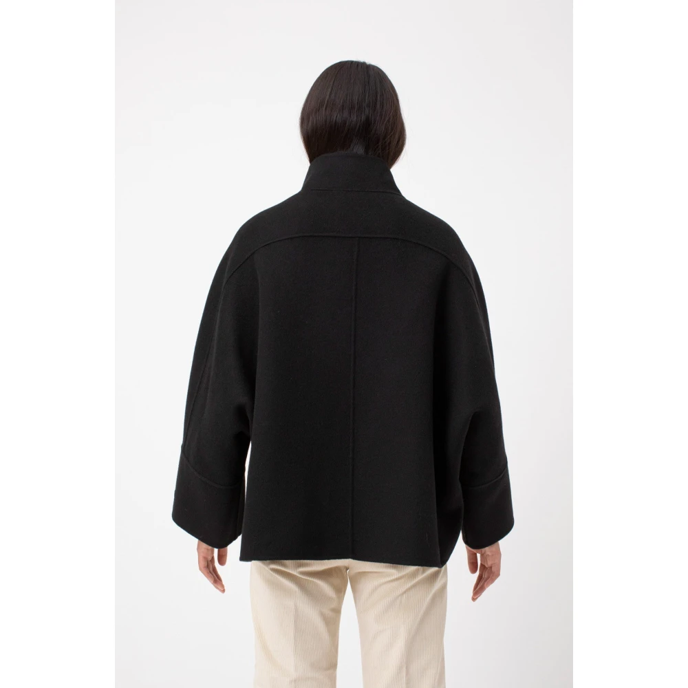 Paltò Zwarte wollen cape met wijde mouwen Black Dames