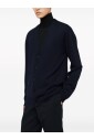 cardigan-bleu-en-tricot-col-en-v
