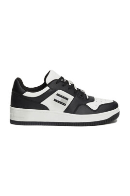 stylish-sneakers-for-men-and-women