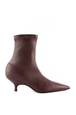 bordeaux-kitten-heel-pointed-toe-shoes