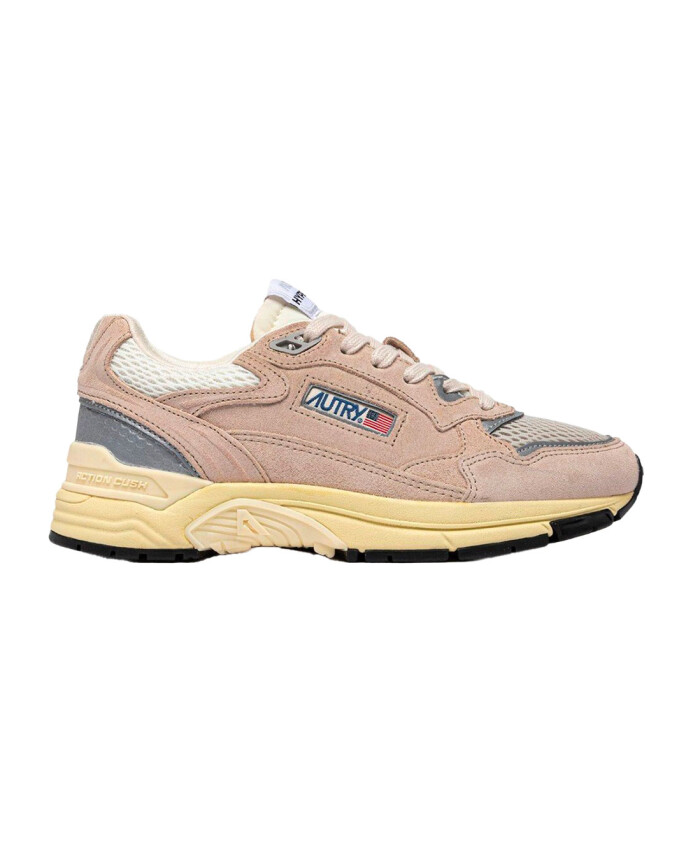 baskets-blanches-a-lacets