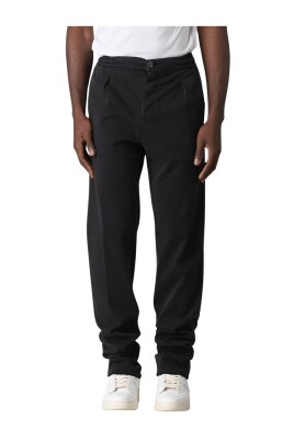 versatile-black-pants-for-men