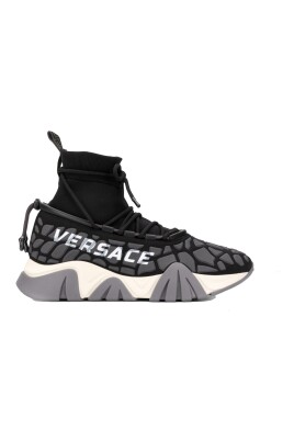 black-sneakers-with-lace-detailing
