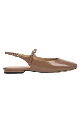 womenand-39-s-brown-patent-leather-slingback-flats-estro-er00117180