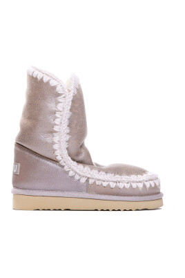 beige-winter-boots