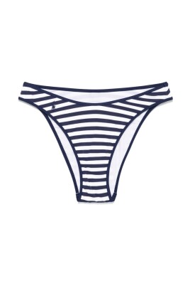 sea-clothing-for-beach-style