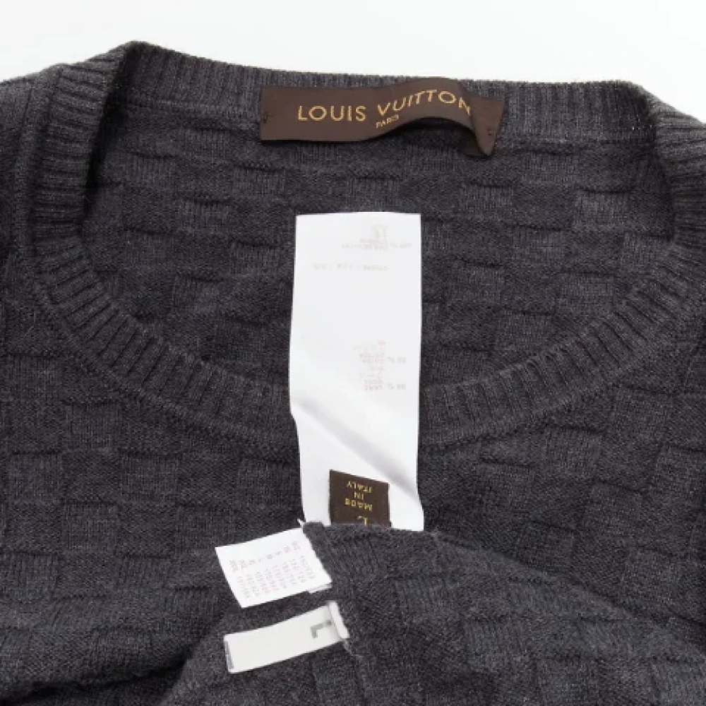 Louis Vuitton Vintage Pre-owned Wool tops Gray Dames