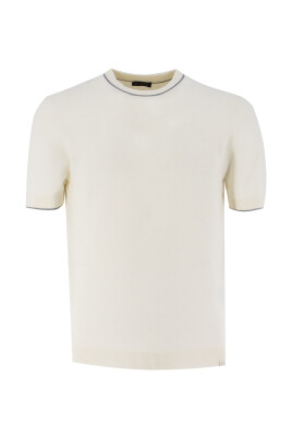 t-shirt-brode-en-contraste