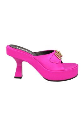 mules-en-satin-avec-talon-en-plastique