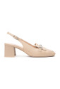 sandales-beiges-avec-passant-moc