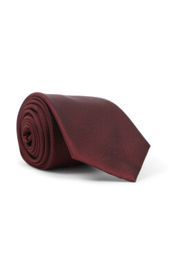 red-silk-tie-elegant-style