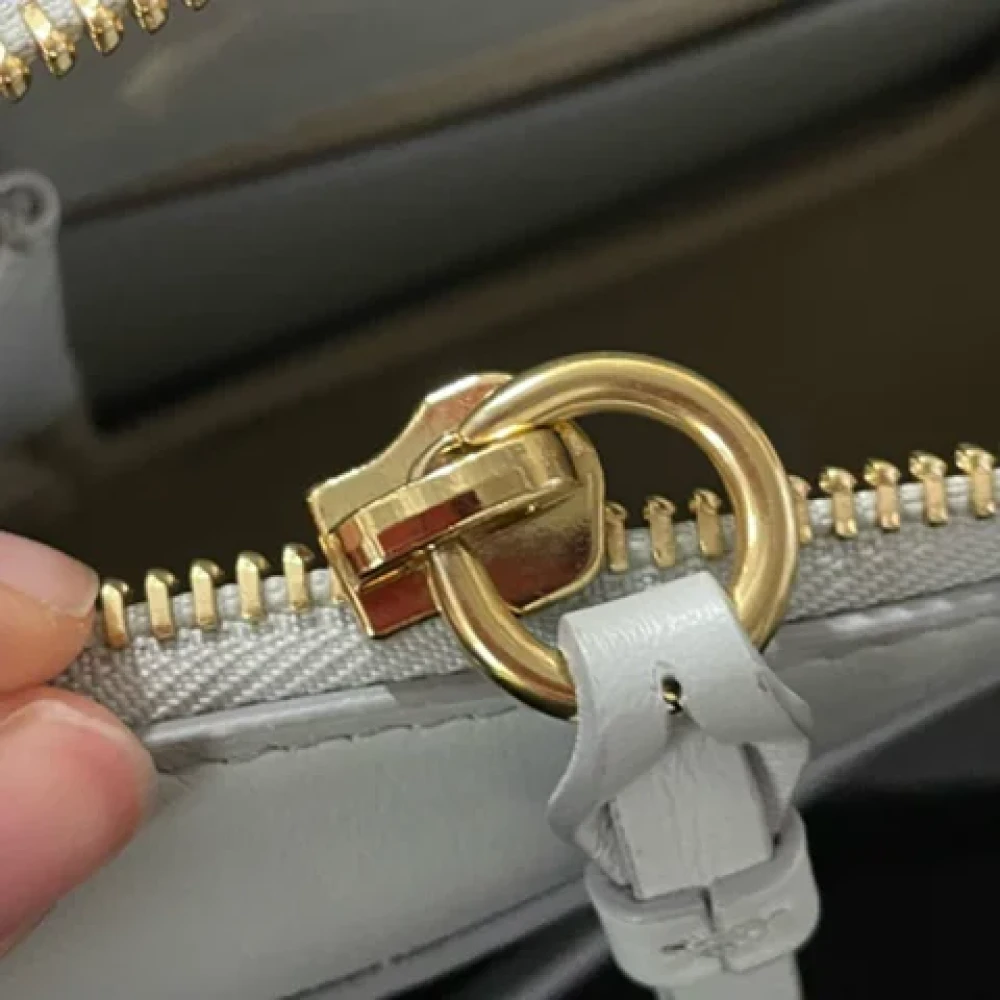 Chloé Pre-owned Leather handbags Gray Dames