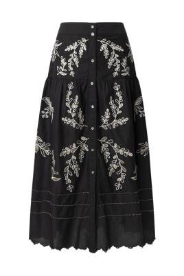 svart-blommig-broderad-midi-kjol