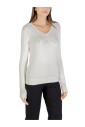pull-blanc-a-col-en-v-pour-lautomne-lhiver