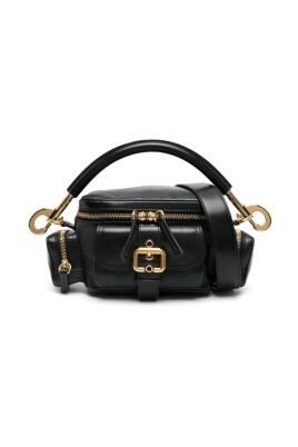black-leather-crossbody-bag-with-zip-fastening