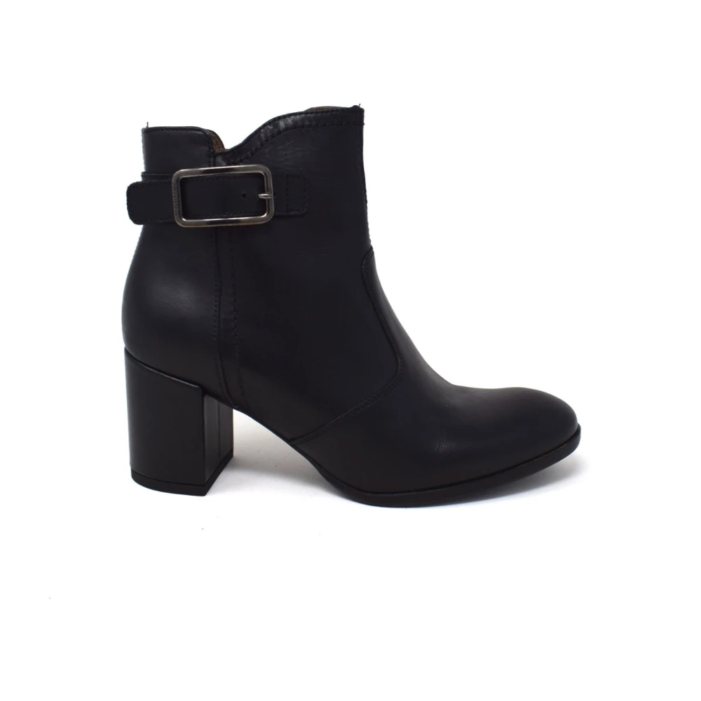 Shoes > Boots > Heeled Boots - - Nerogiardini - Modalova