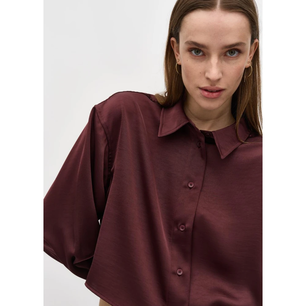 MbyM Rode Satijnen Cropped Blouse Emele Red Dames