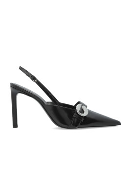 high-heeled-shoes
