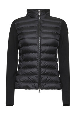 pull-noir-avec-fermeture-eclair