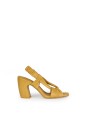 sandale-en-cuir-moutarde