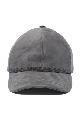 chapeau-elegant-en-daim-gris
