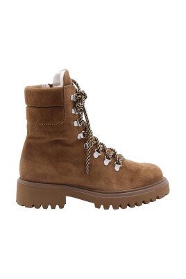 eleven-stylish-boot