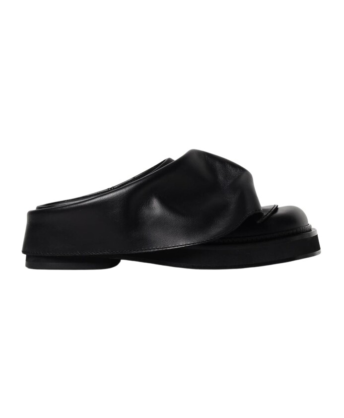 mules-a-semelle-epaisse-en-cuir-noir