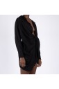 robe-noire-drapee-avec-col-pointu
