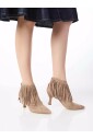 bottines-roses-en-daim-a-franges