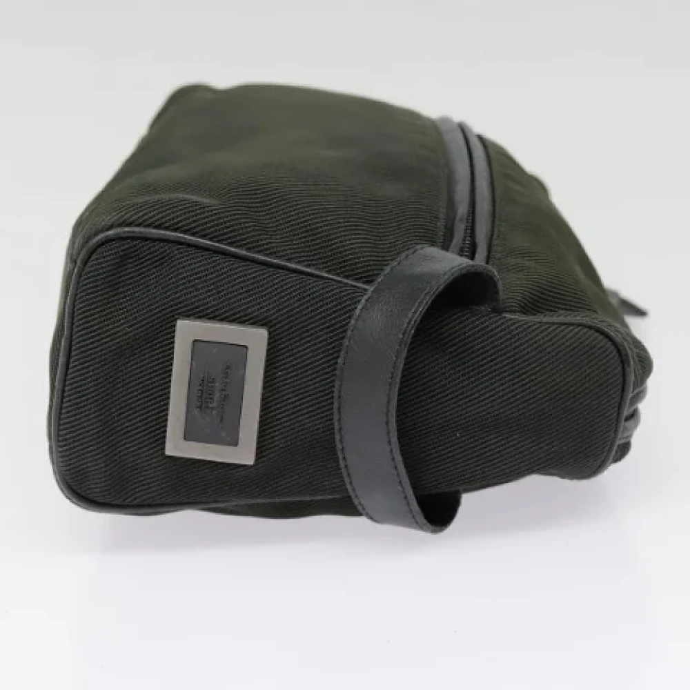 Salvatore Ferragamo Pre-owned Canvas clutches Green Dames